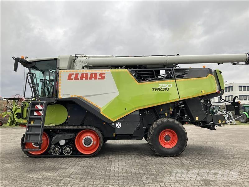 CLAAS TRION 750 TT Ražas novākšanas kombaini