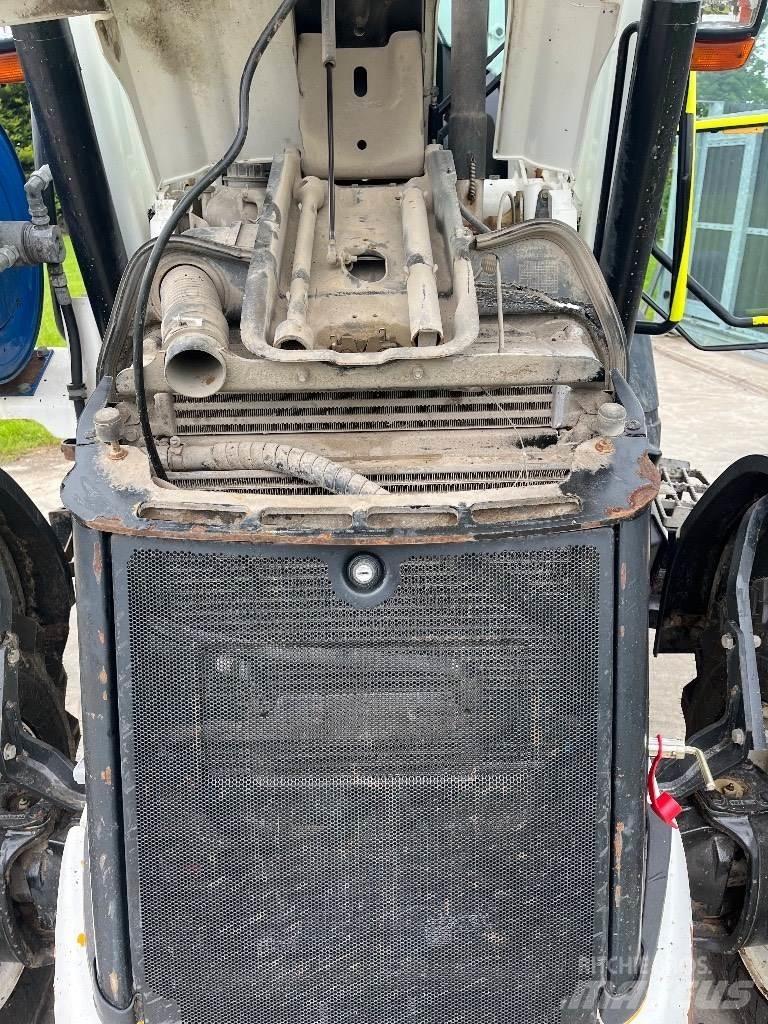 JCB 3CX Ekskavatori-iekrāvēji