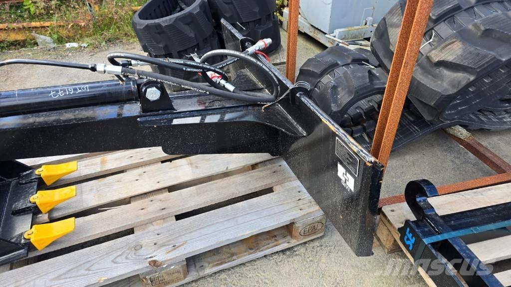  Grävarm Avant bobcat Lietoti riteņu kompaktiekrāvēji