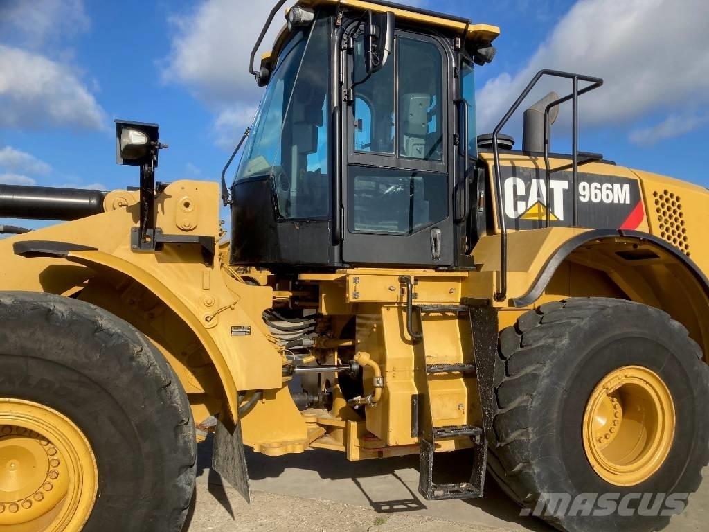 CAT 966 M Iekrāvēji uz riteņiem