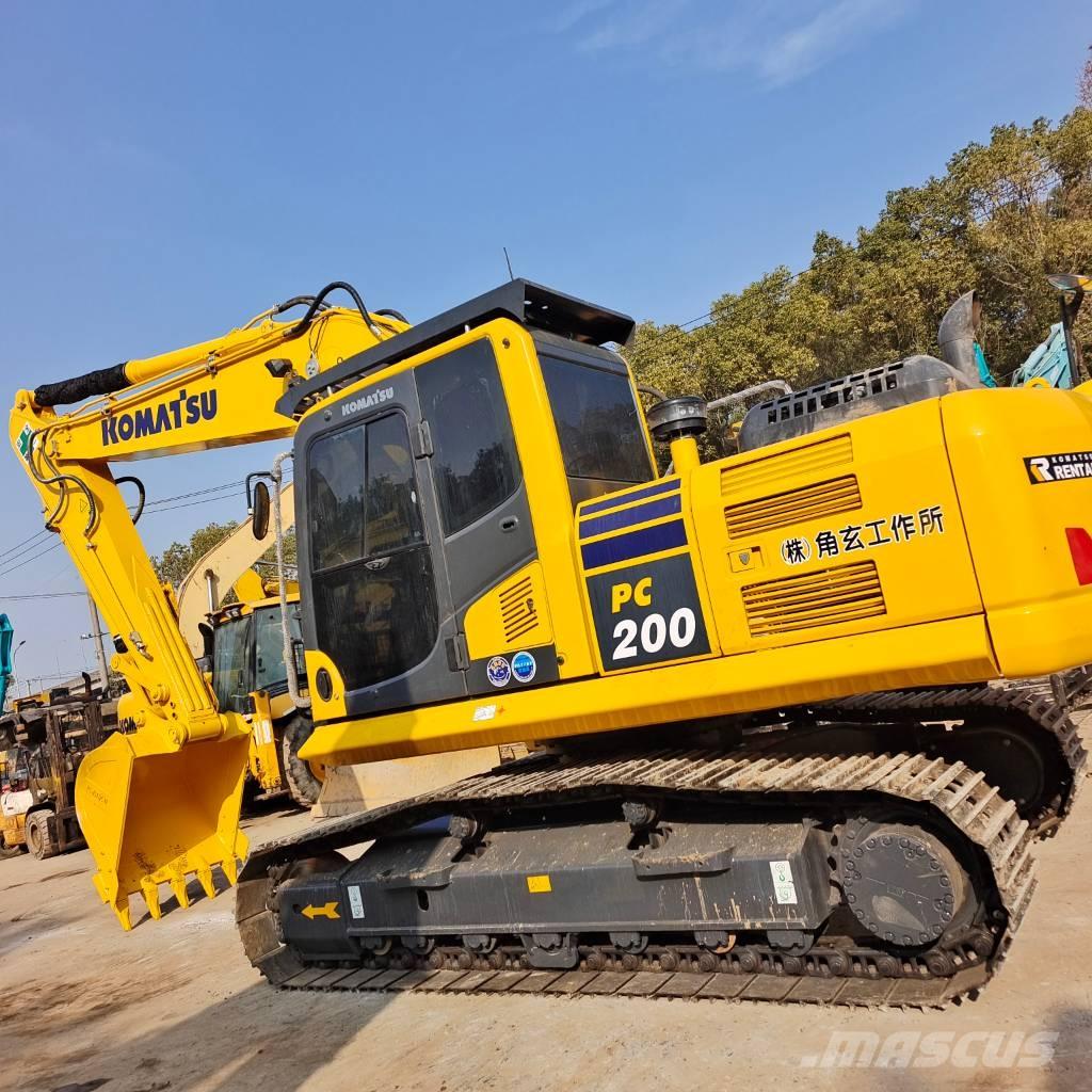 Komatsu PC 200 Kāpurķēžu ekskavatori