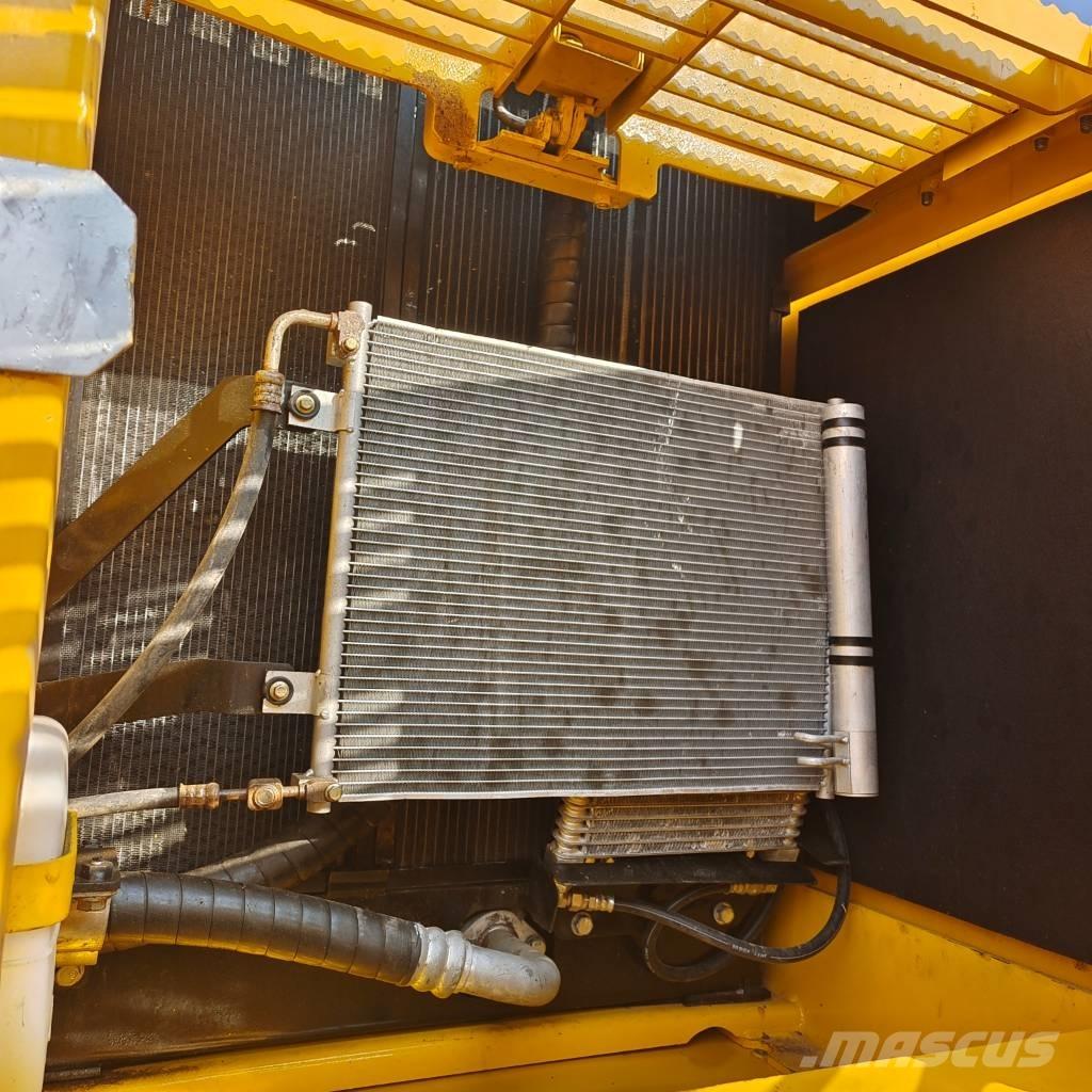 Komatsu PC 200 Kāpurķēžu ekskavatori