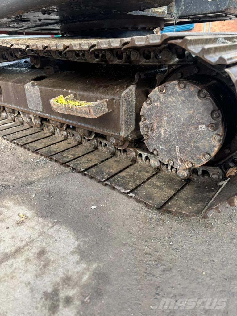 Hitachi ZX 135 US Kāpurķēžu ekskavatori