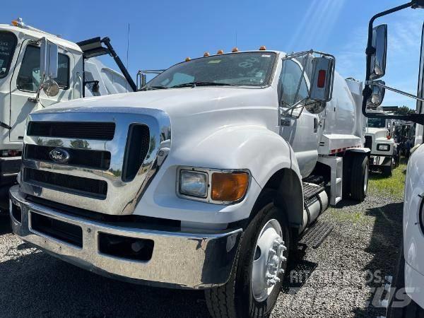 Ford F 750 Atkritumu izvešanas transports