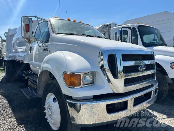 Ford F 750 Atkritumu izvešanas transports