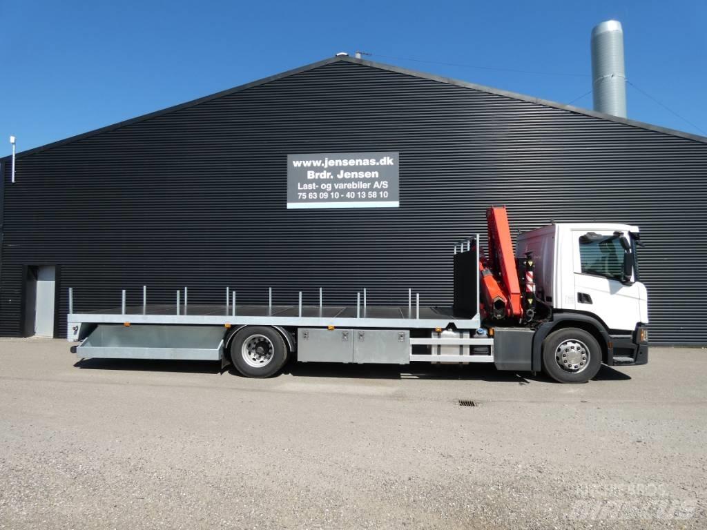 Scania p 220 Smagās mašīnas ar celtni