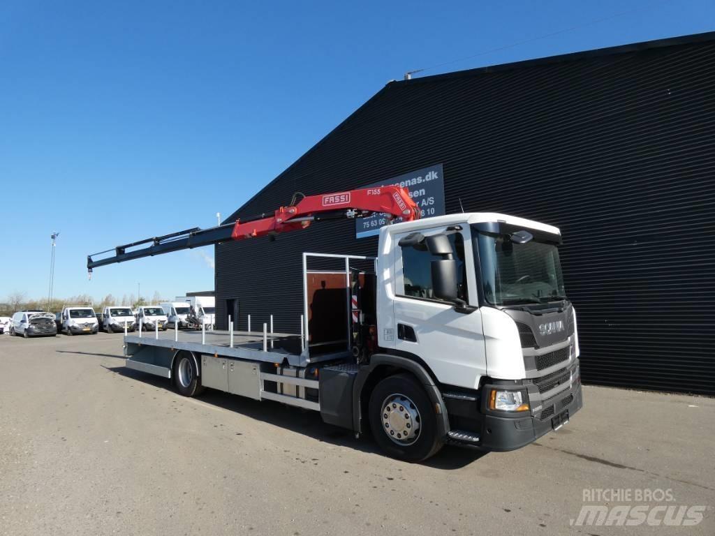 Scania p 220 Smagās mašīnas ar celtni
