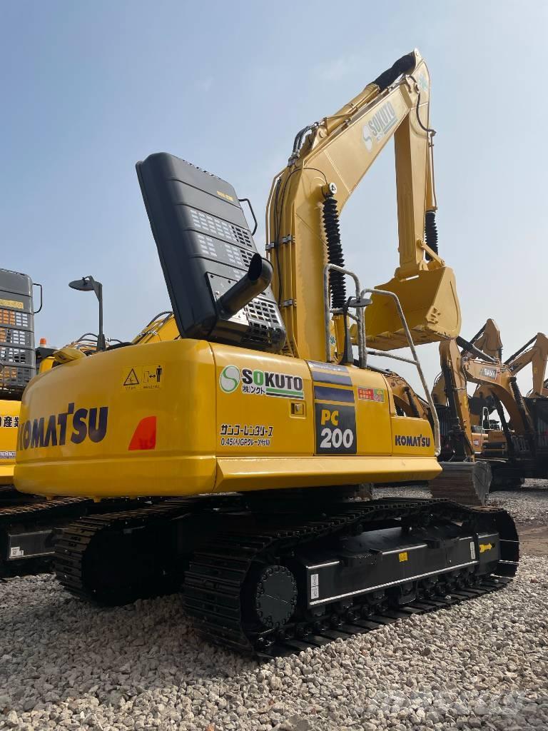 Komatsu PC 200 Kāpurķēžu ekskavatori