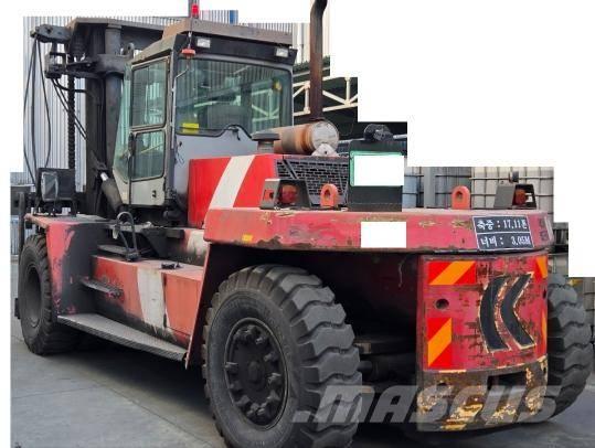 Kalmar DCD 250-12 LB Tehnika ar dīzeļa dzinēju