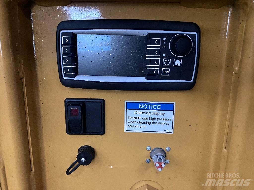 Haybuster H1135 Ķīpu smalcinātāji, griezēji un attinēji