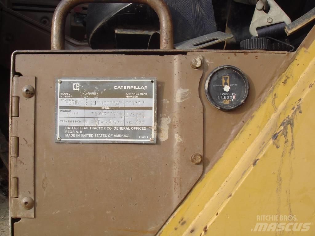 CAT 637E Skrēperi