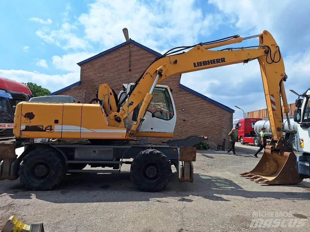Liebherr A904C Ekskavatori uz riteņiem