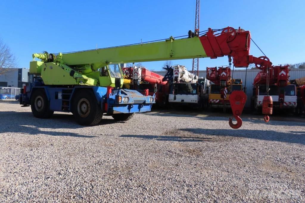 Tadano TR 250 E Celtņi nelīdzenām virsmām