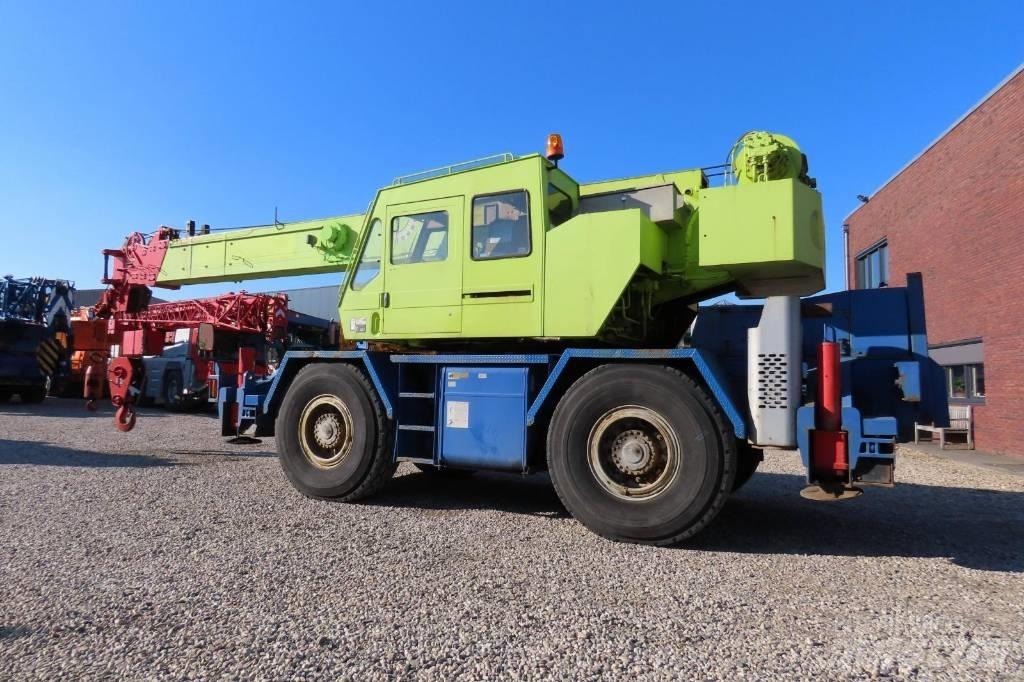 Tadano TR 250 E Celtņi nelīdzenām virsmām