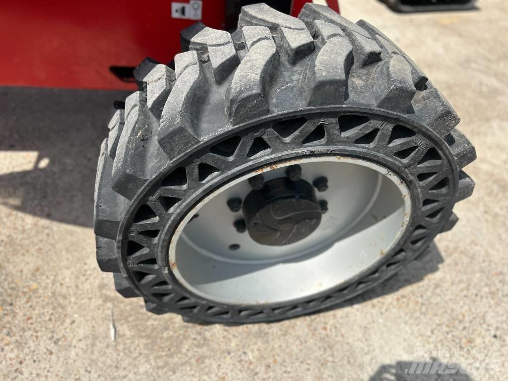 Manitou 200 ATJ RC Strēles pacēlāji