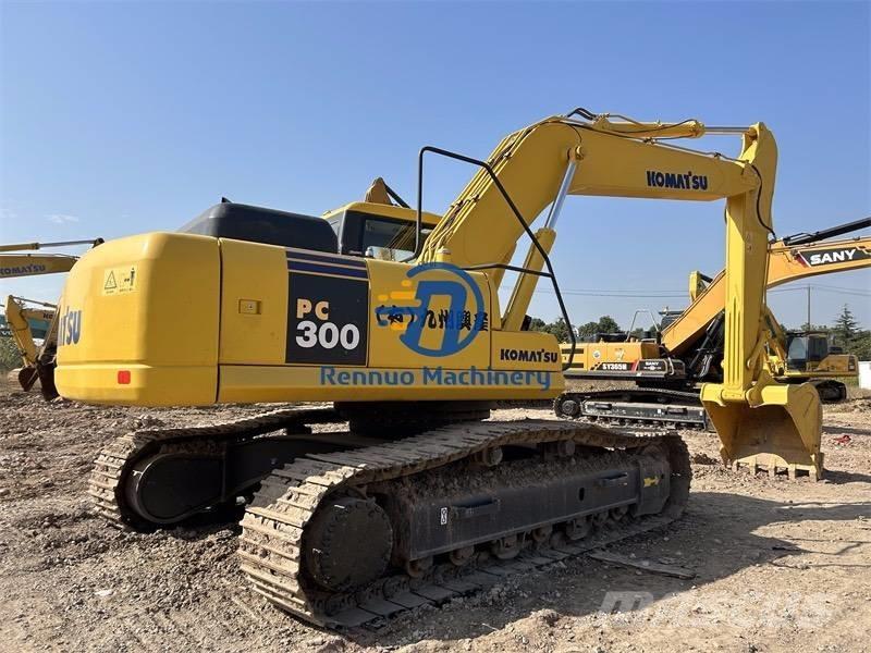 Komatsu PC 300 Kāpurķēžu ekskavatori