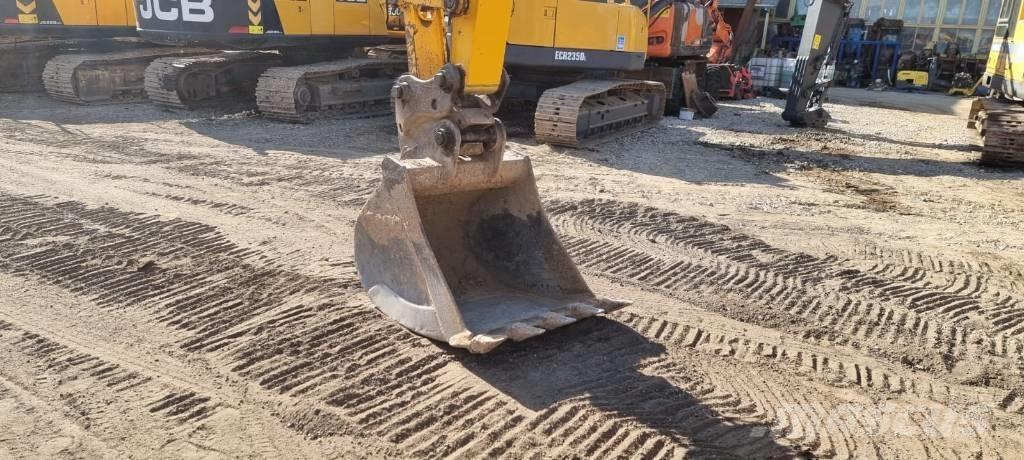 JCB JS 145 LC Plus Kāpurķēžu ekskavatori