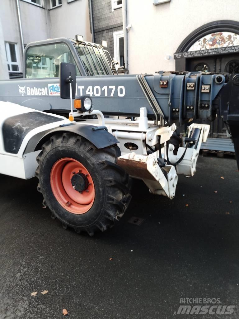 Bobcat B40170-D221 Teleskopiskie manipulatori