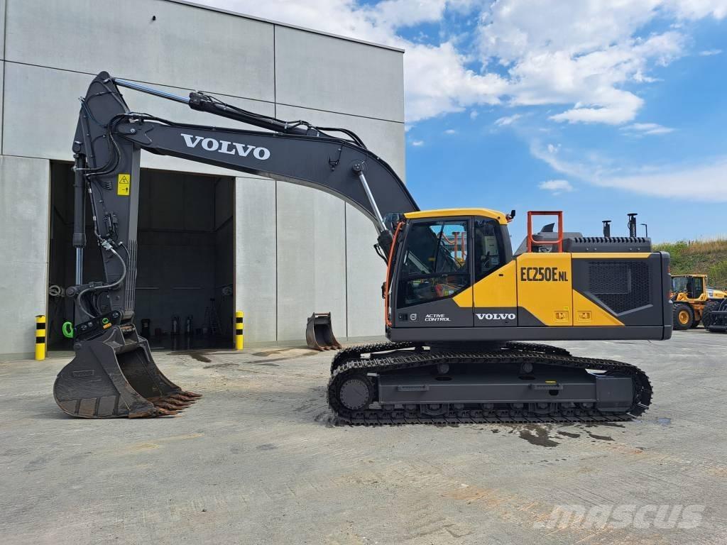 Volvo EC250ENL Kāpurķēžu ekskavatori