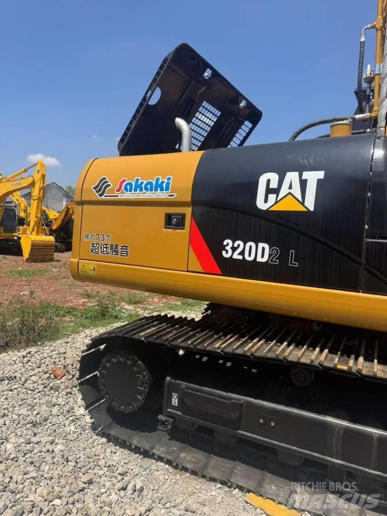 CAT 320D2 Kāpurķēžu ekskavatori