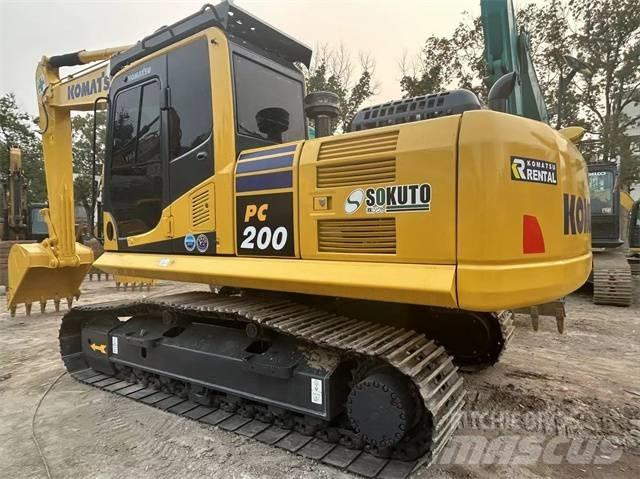 Komatsu PC 200-8 Kāpurķēžu ekskavatori