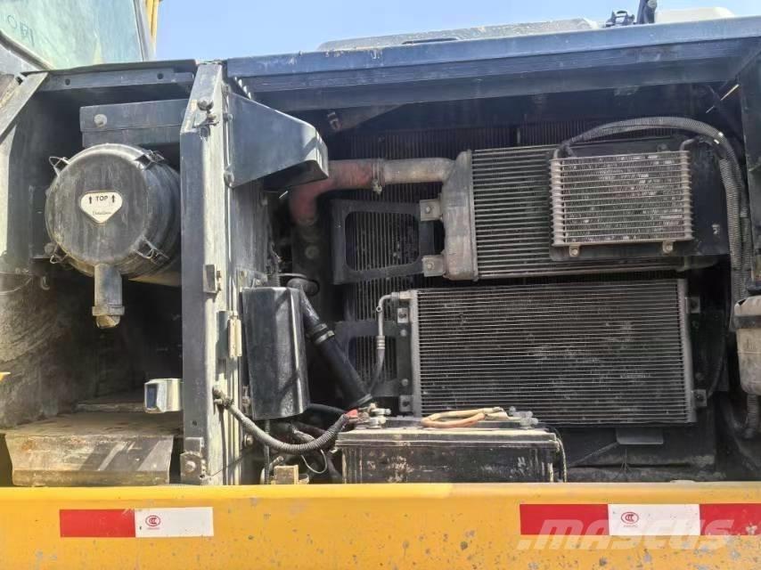 Sumitomo SH200 Kāpurķēžu ekskavatori