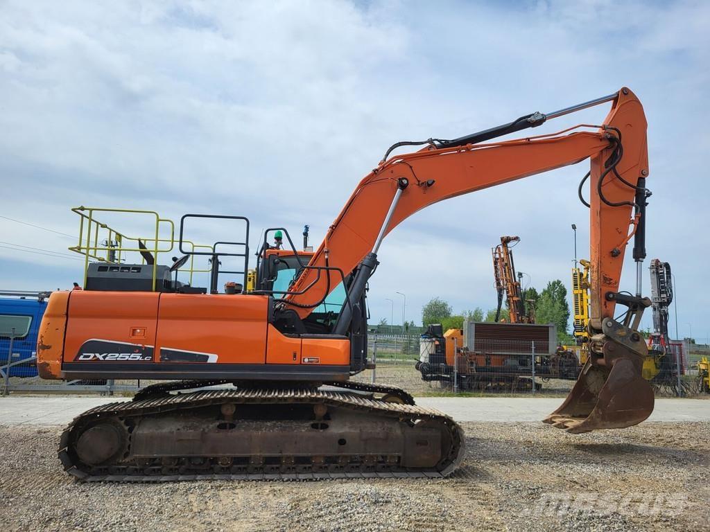 Doosan DX255LC-5 Kāpurķēžu ekskavatori