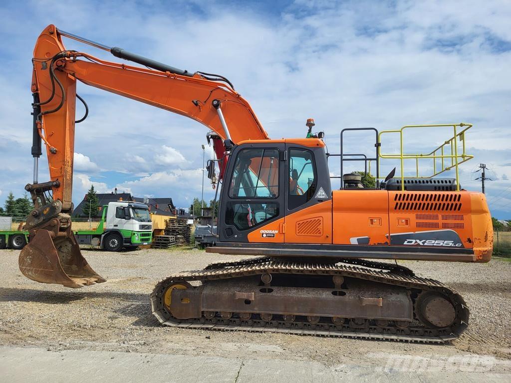Doosan DX255LC-5 Kāpurķēžu ekskavatori