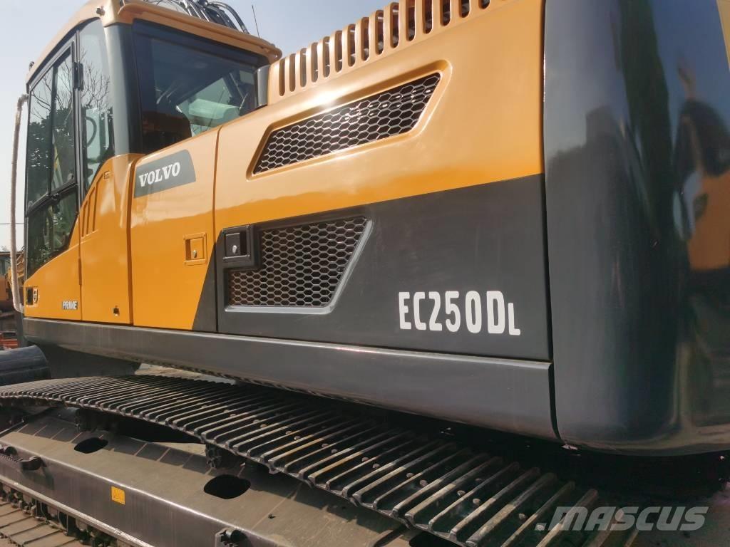 Volvo EC 250 D L Kāpurķēžu ekskavatori