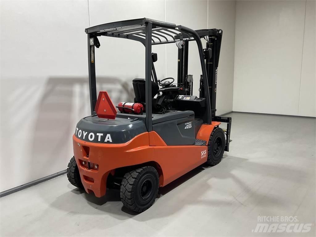 Toyota 8FBMT45 Elektriskie iekrāvēji