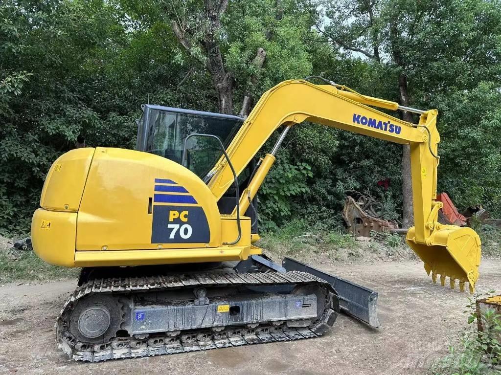 Komatsu PC70-8 Kāpurķēžu ekskavatori