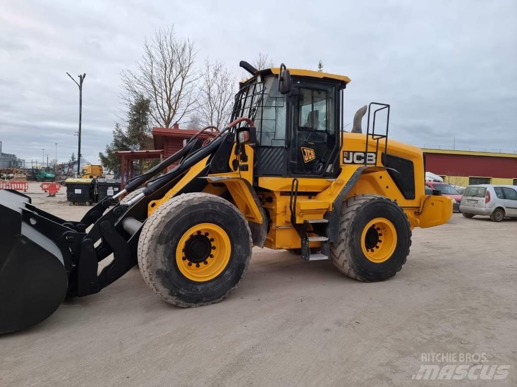 JCB 427 Iekrāvēji uz riteņiem