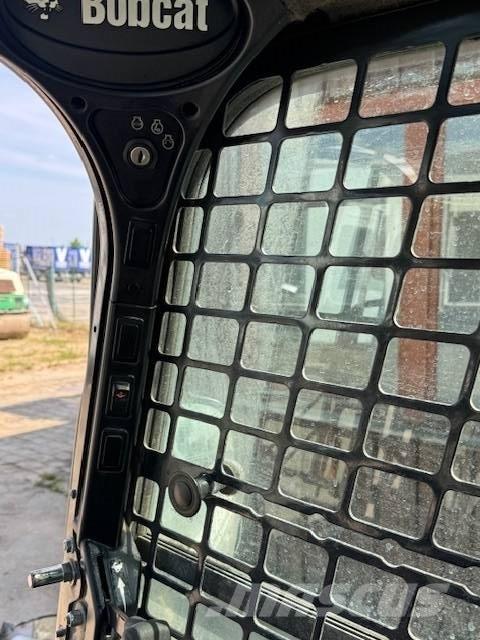 Bobcat S 450 Lietoti riteņu kompaktiekrāvēji