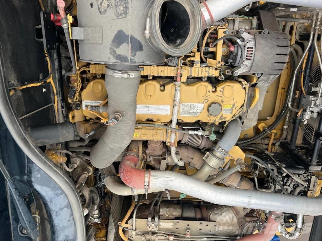 CAT 725 C Artikulētie pašizgāzēji