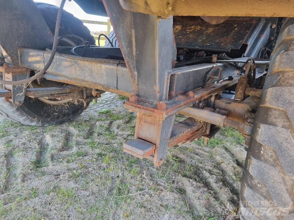 Vicon LB8200 Ķīpu preses