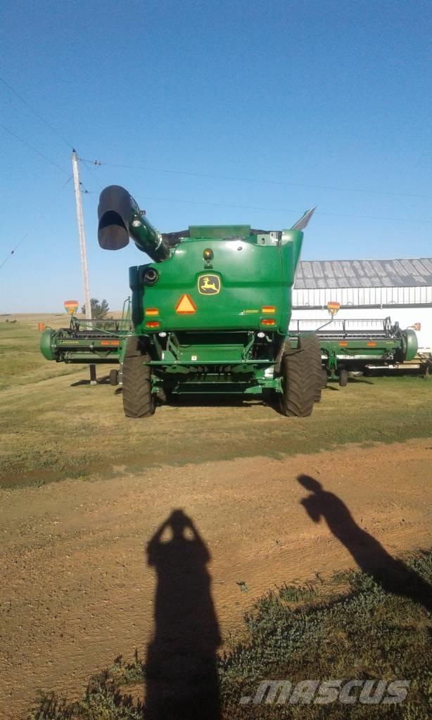 John Deere S 670 Ražas novākšanas kombaini