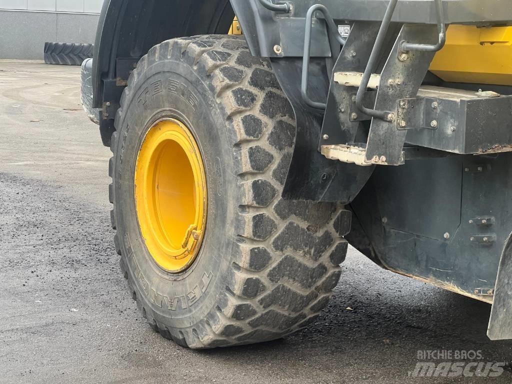 Komatsu WA 380-7 Iekrāvēji uz riteņiem