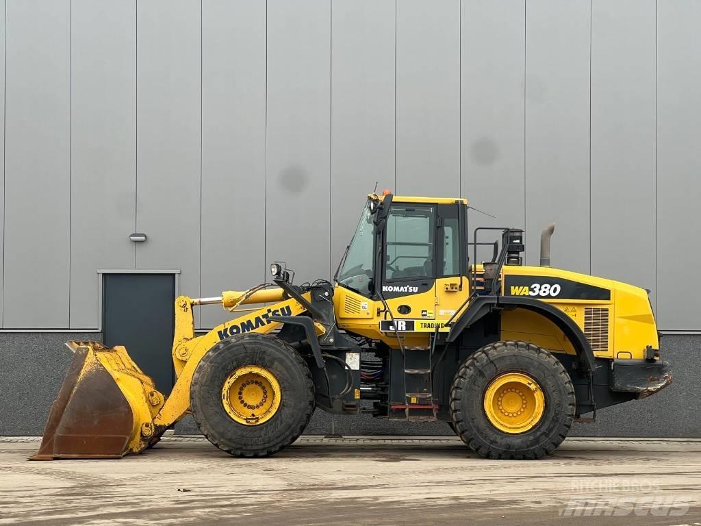 Komatsu WA 380-7 Iekrāvēji uz riteņiem