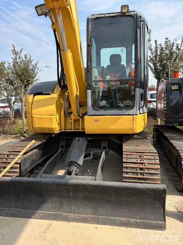 Komatsu PC78 Kāpurķēžu ekskavatori