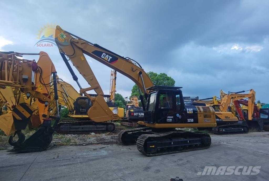 CAT 325 D Kāpurķēžu ekskavatori