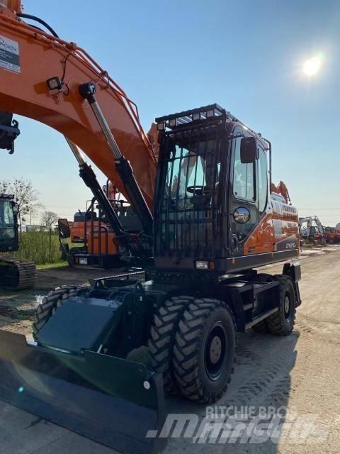 Doosan DX 210 W Ekskavatori uz riteņiem