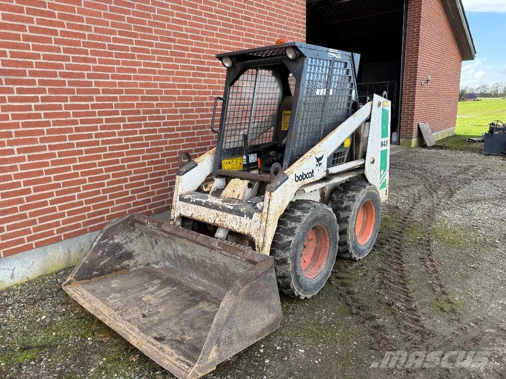 Bobcat 643 Lietoti riteņu kompaktiekrāvēji