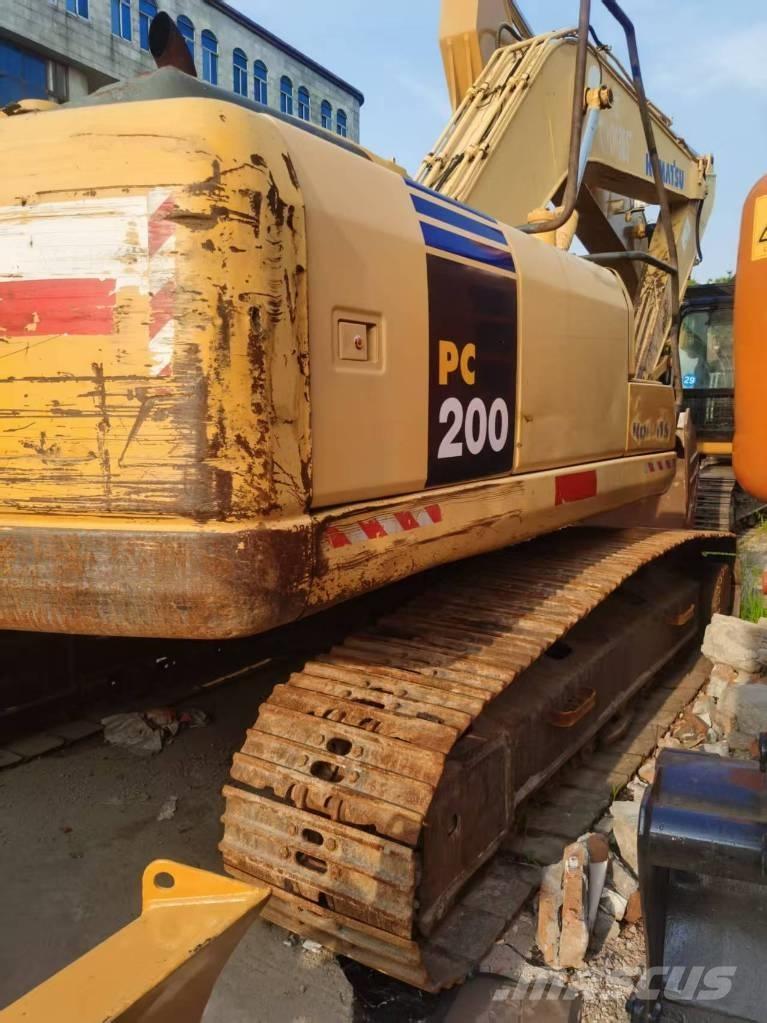 Komatsu PC 200-7 Kāpurķēžu ekskavatori