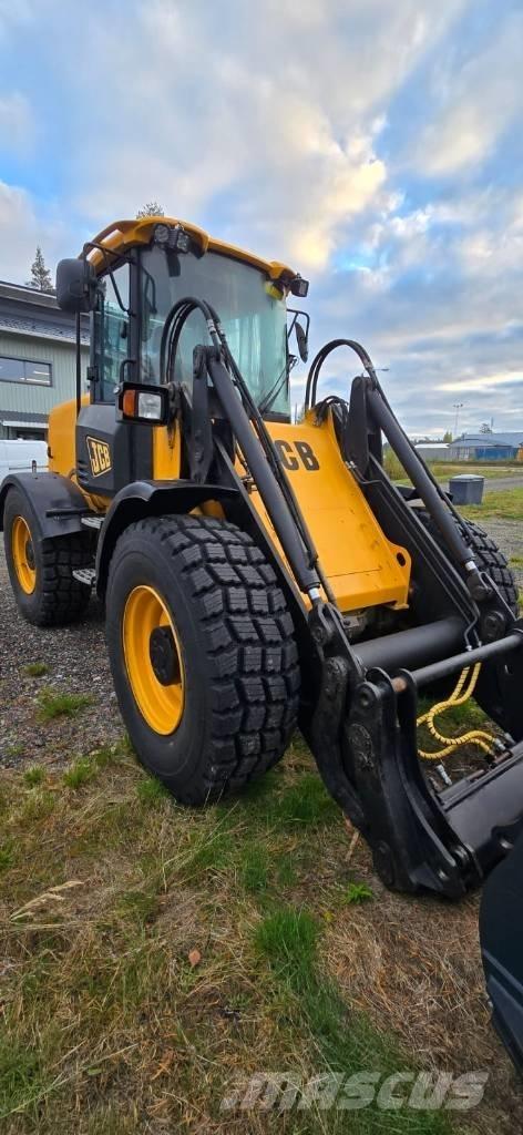 JCB 412 S Iekrāvēji uz riteņiem