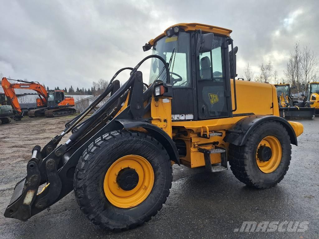 JCB 412 S Iekrāvēji uz riteņiem