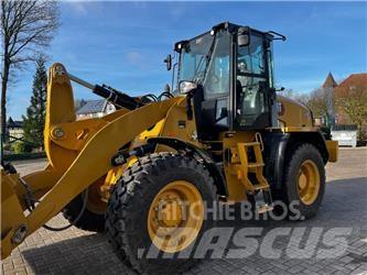 CAT 910 Iekrāvēji uz riteņiem
