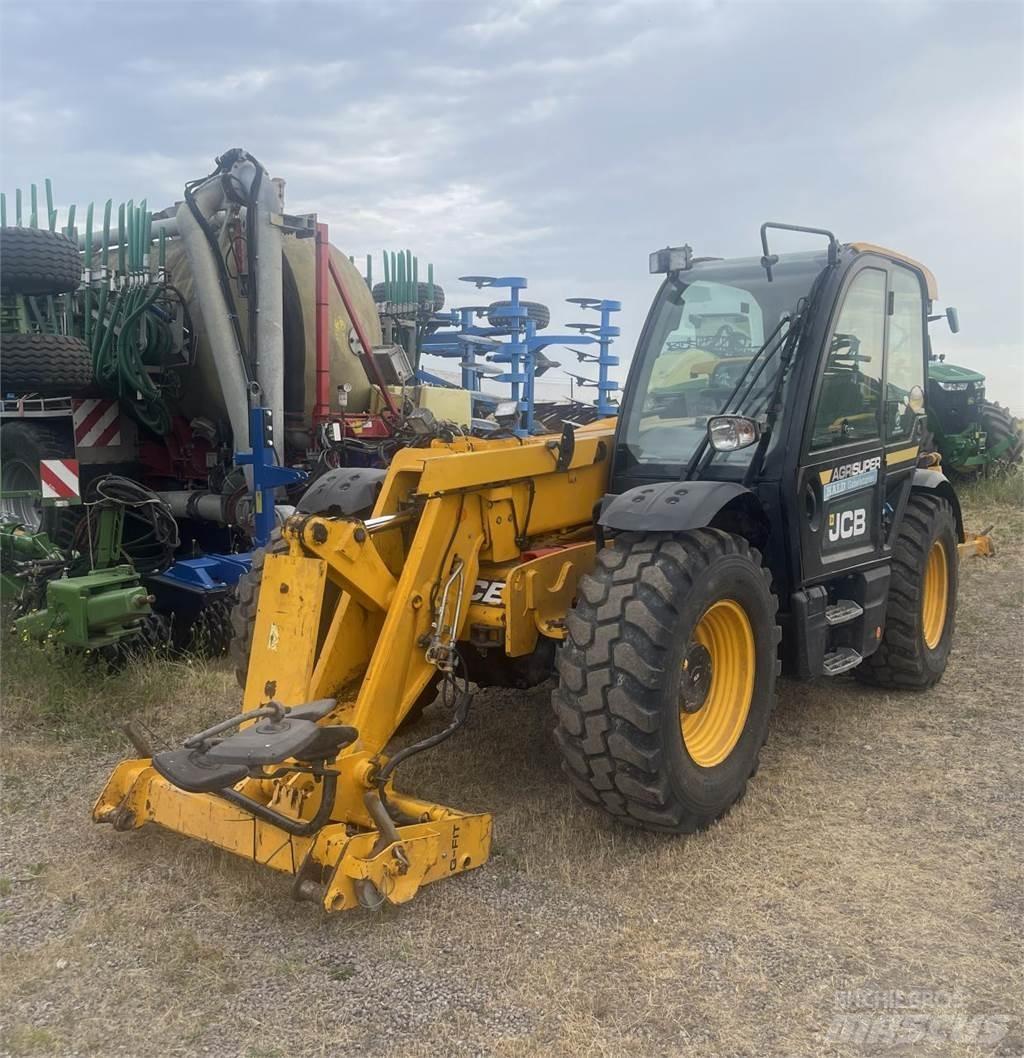 JCB 542-70 Lauksaimniecības pacēlāji