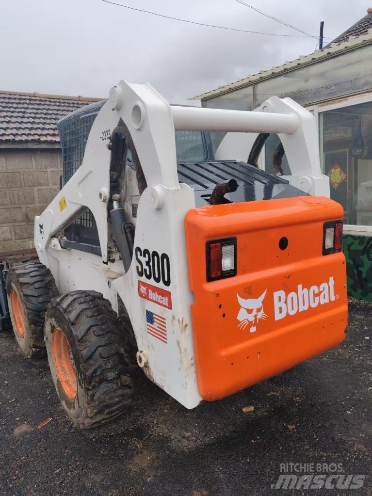 Bobcat S 300 Lietoti riteņu kompaktiekrāvēji