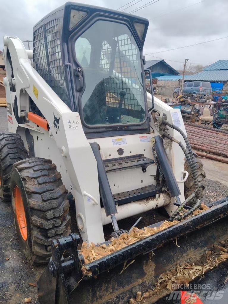 Bobcat S 300 Lietoti riteņu kompaktiekrāvēji