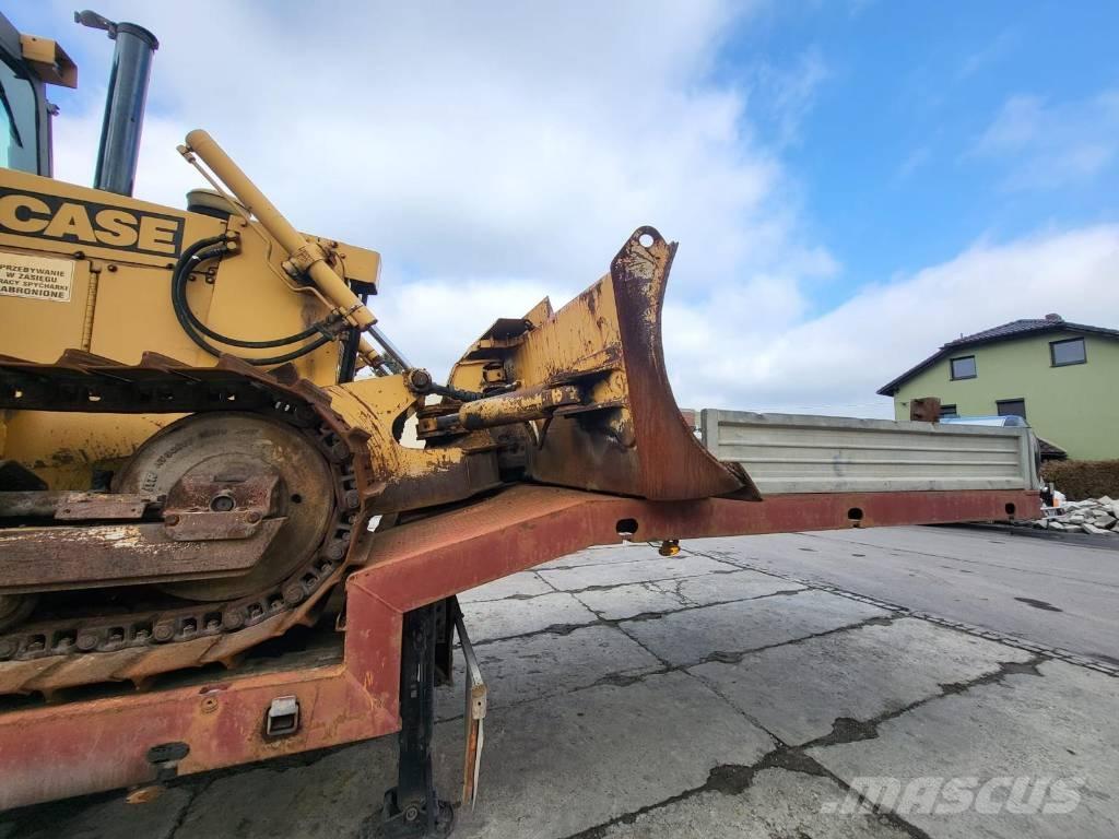 CASE 1550 E Kāpurķēžu buldozeri